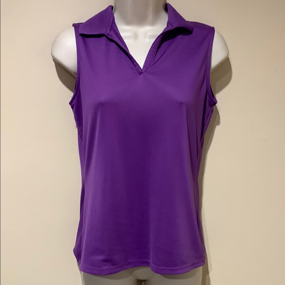 Lopez active top
